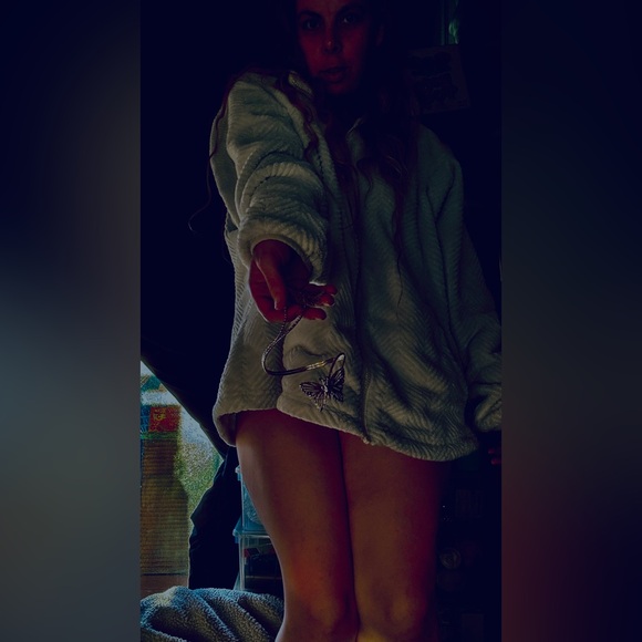 Roman Toga add on bangle in gold tone - Picture 2 of 15